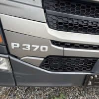 3702